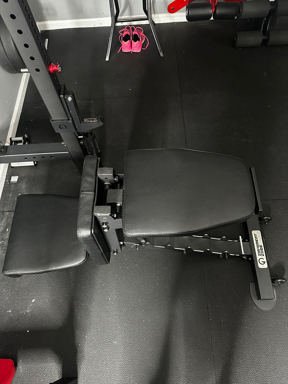 The Edge Infinity Bench is a bench that combines three separate benches all into one bench. You get the benefits of a flat bench, incline bench, and half bench all in one device. This image presents the bench from a top view.